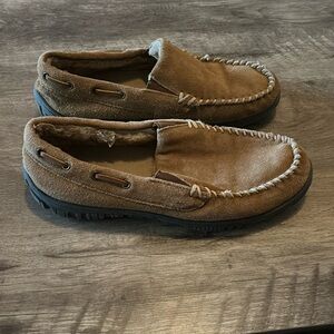 Clarks hard bottom slippers size 10